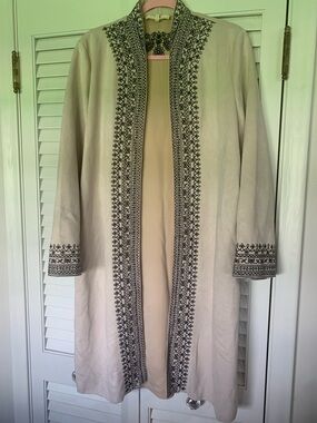 Solitaire Cream jacket with Black Floral Embroidery